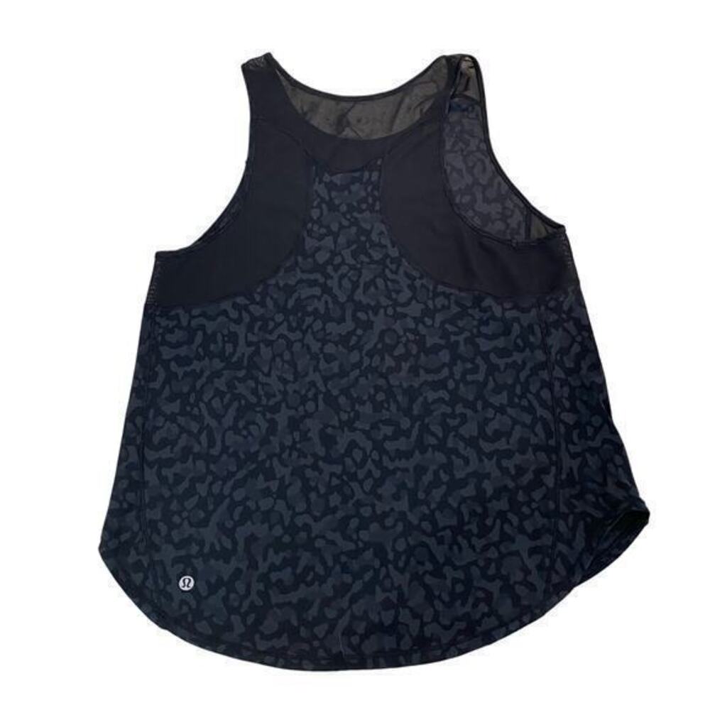 Lululemon‎ Black and Gray Tank Top Shirt Size Medium - Picture 2 of 5